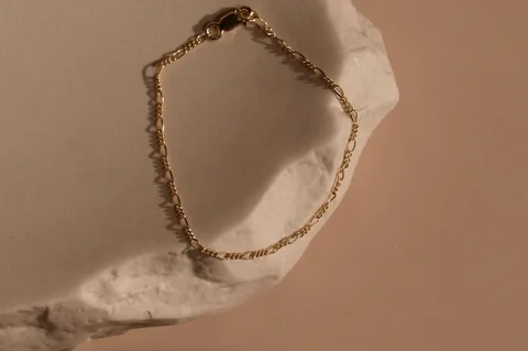 Figaro Chain Bracelet - 14K Gold Filled — product image 2