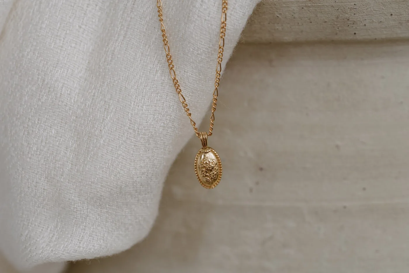 Forget-Me-Not Oval Cremains Urn Necklace — product image 6