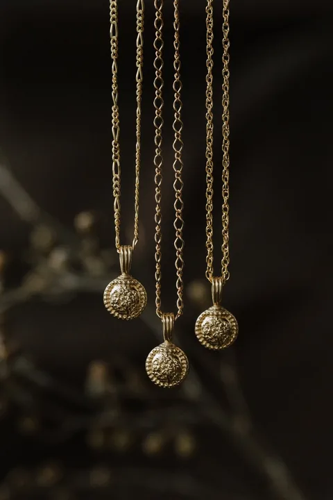Forget-Me-Not Circle Cremains Urn Necklace - Solid Gold — product image 3