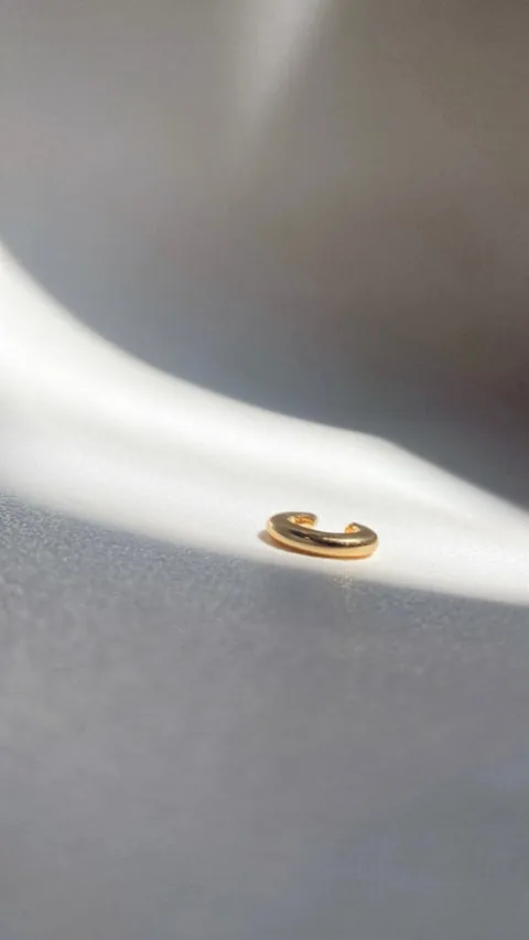Chunky Ear Cuff — product image 4