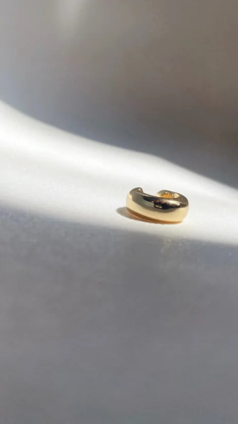 Chunky Ear Cuff — product image 3